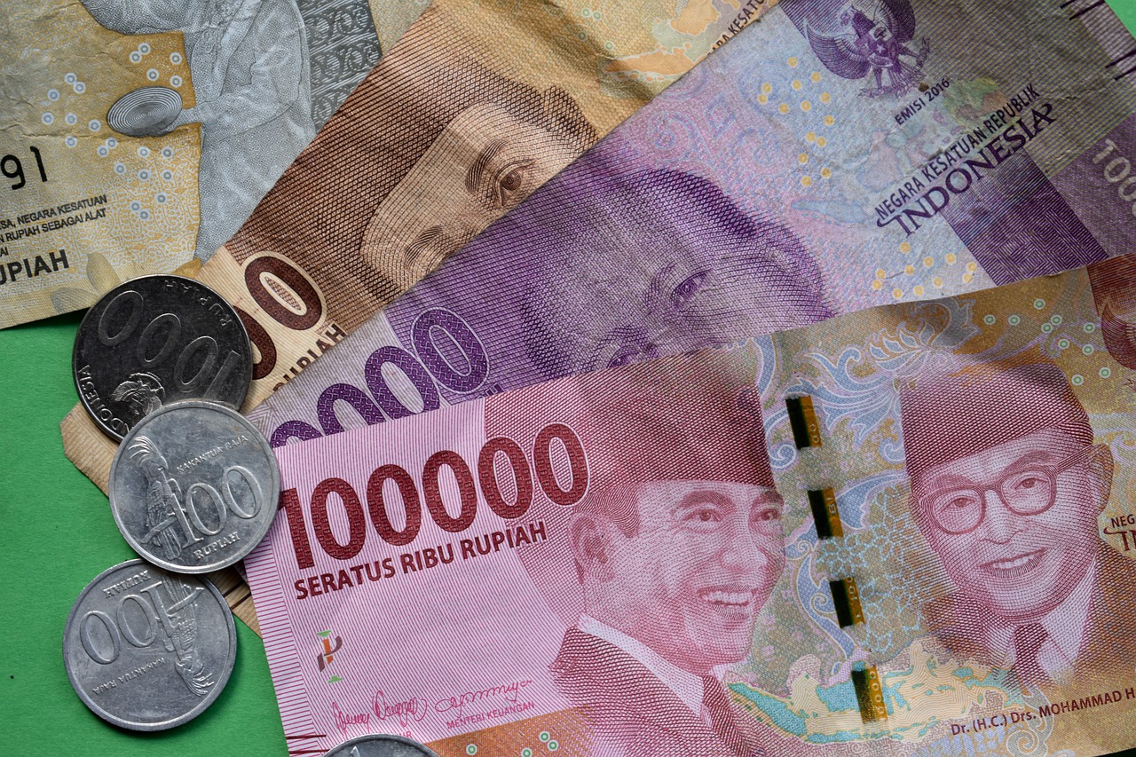 /asset/media/Feature/Article/image-stock/Pexels-Images/Financial/rupiah-01.jpg