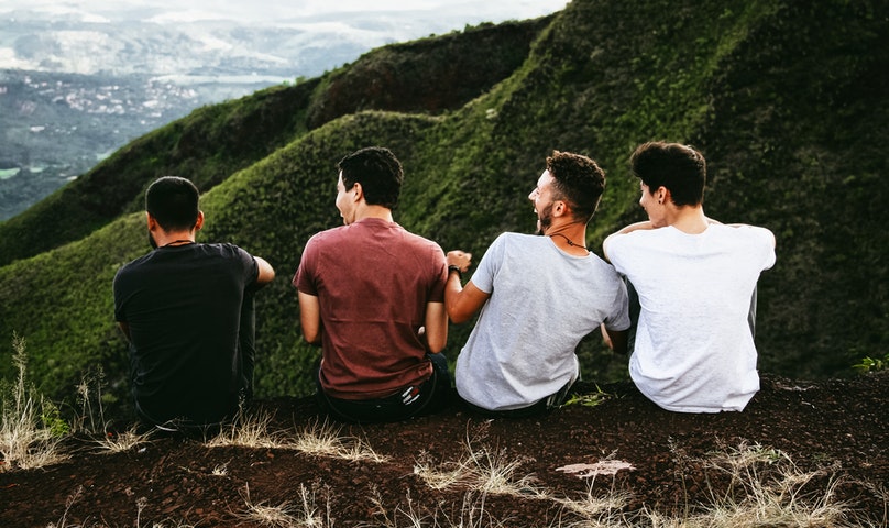 /asset/media/Feature/Article/image-stock/Pexels-Images/Random-Things/toxic-positivity-1.jpg